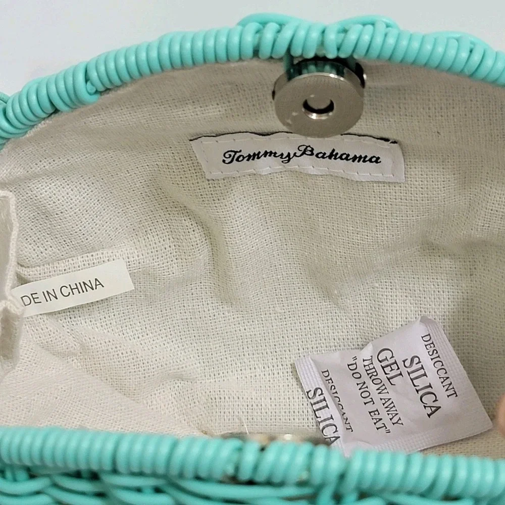 Tommy Bahama Wicker Teal Fish Convertible Crossbody Chain Strap Coastal Sealife - Picture 4 of 9